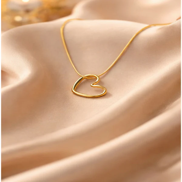 Elegant Gold Heart Pendant Necklace for Women – Minimalist Love Charm Jewelry - Image 2