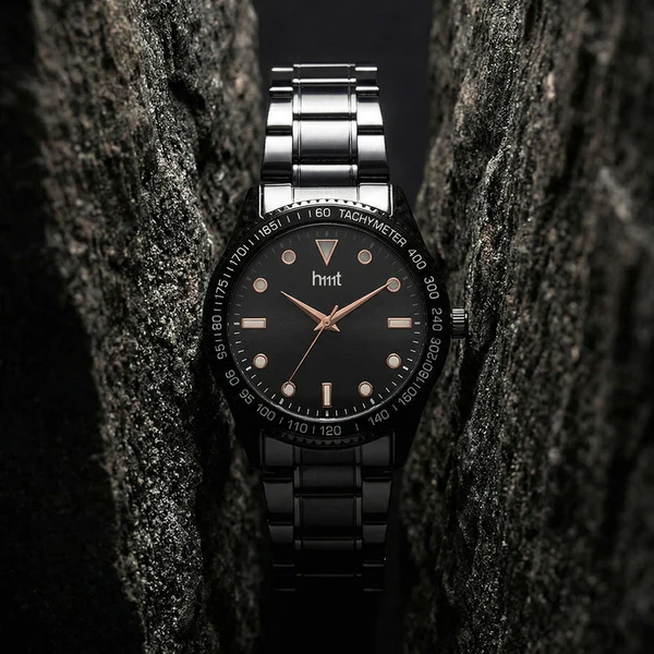 Classic Analog Wrist Watch with Black Dial, Tachymeter Bezel and Black Metal Strap